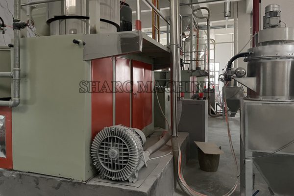 vacuum loader for extrusion line