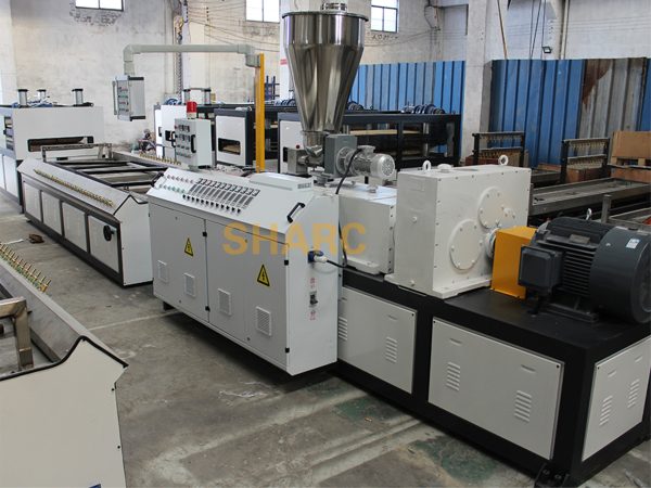 wood-plastic door panel production machine