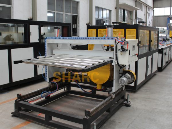 wood-plastic door panel production machine