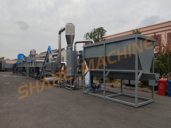 Recycling granulation cleaning machine